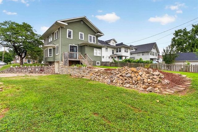 301 N Van Brunt Boulevard, Kansas City, MO 64123