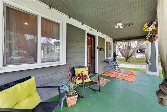 301 N Van Brunt Boulevard, Kansas City, MO 64123