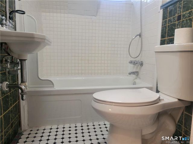 85 High Street 2, Ansonia, CT 06401