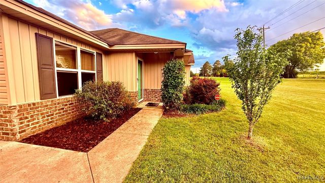 1155 Dark Corners Road, Tallassee, AL 36078