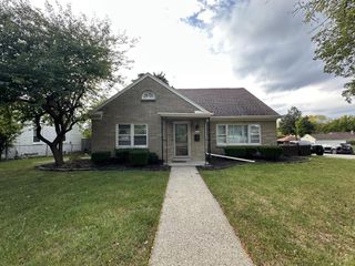 3275 N 93rd STREET, Milwaukee, WI 53222