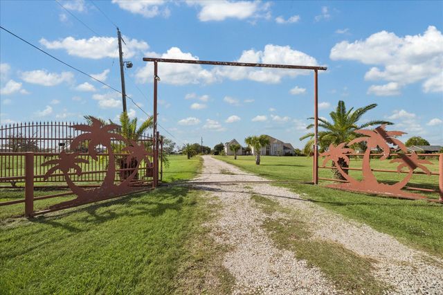 1651 County Road 604, Dayton, TX 77535