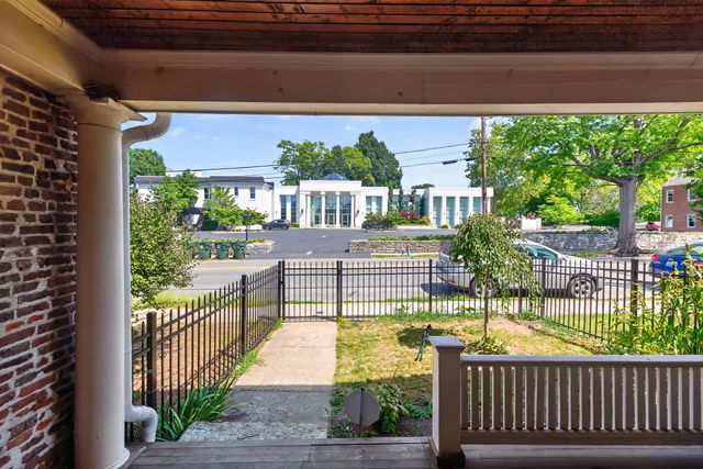 128 E Third Street, Lexington, KY 40508
