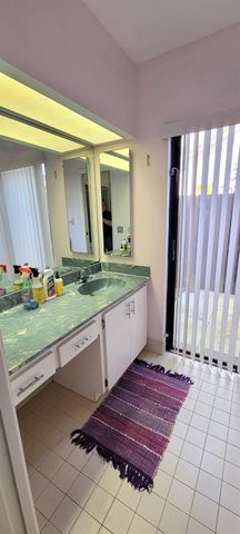 493 SW 28th Avenue, Delray Beach, FL 33445