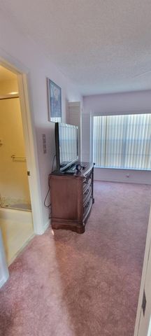 493 SW 28th Avenue, Delray Beach, FL 33445