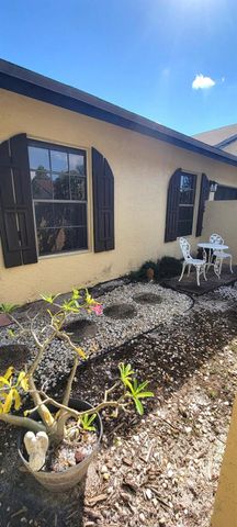 493 SW 28th Avenue, Delray Beach, FL 33445