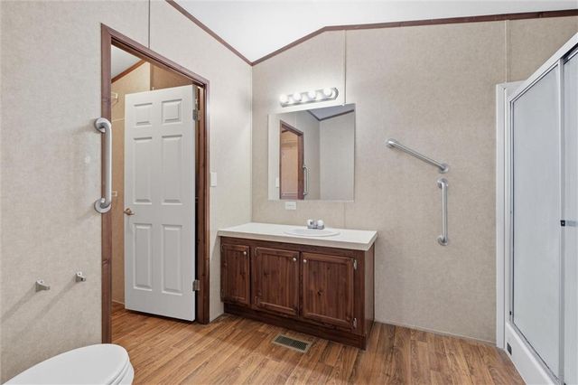 2015 Current Street, Liberty, MO 64068