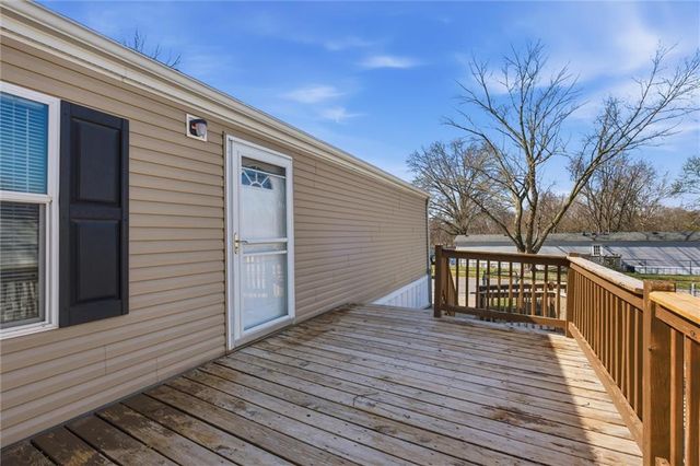 2015 Current Street, Liberty, MO 64068