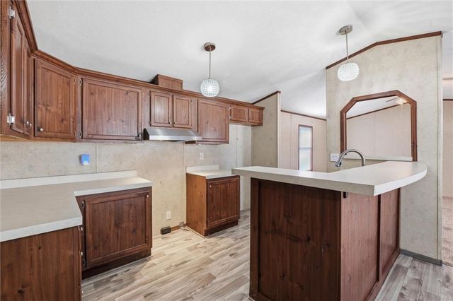 2015 Current Street, Liberty, MO 64068