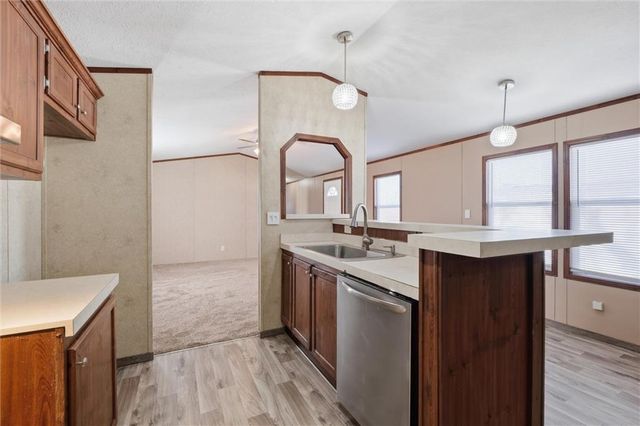 2015 Current Street, Liberty, MO 64068