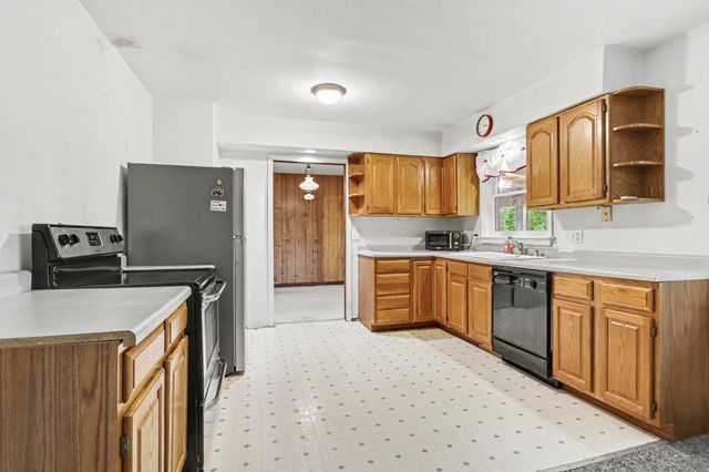 6710 Amberly Street, Portage, MI 49024