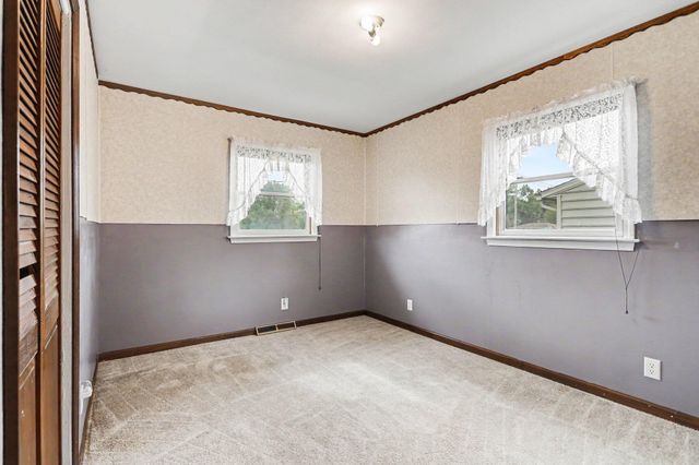 6710 Amberly Street, Portage, MI 49024