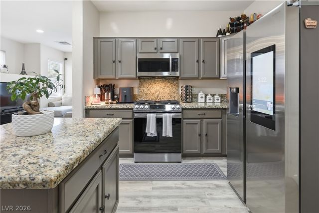 10876 Avenzano Street, Las Vegas, NV 89141