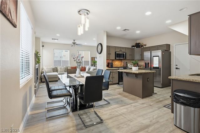 10876 Avenzano Street, Las Vegas, NV 89141