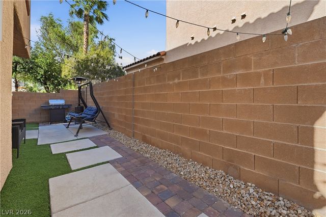 10876 Avenzano Street, Las Vegas, NV 89141