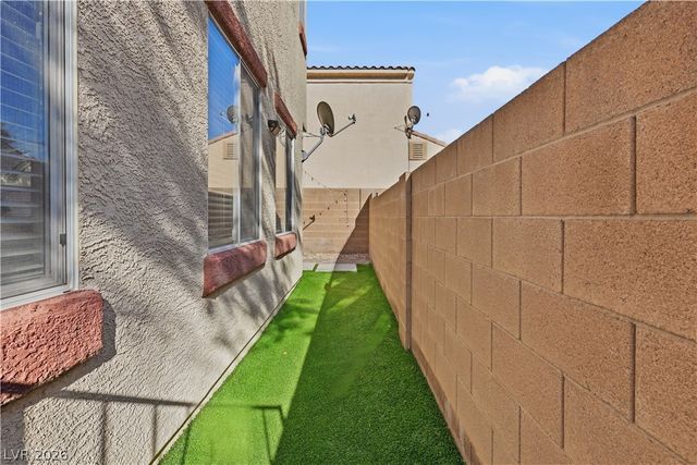 10876 Avenzano Street, Las Vegas, NV 89141