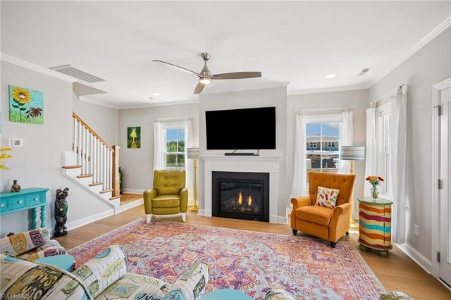 1631 Cross Village Avenue, Kernersville, NC 27284