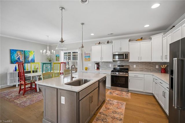 1631 Cross Village Avenue, Kernersville, NC 27284