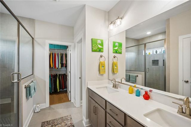 1631 Cross Village Avenue, Kernersville, NC 27284