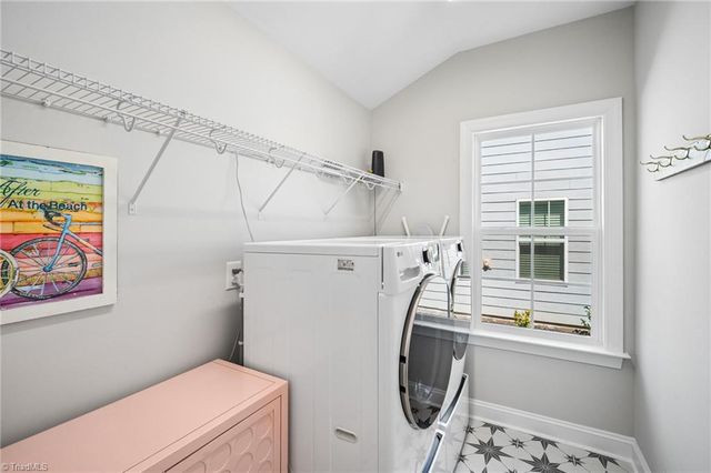 1631 Cross Village Avenue, Kernersville, NC 27284