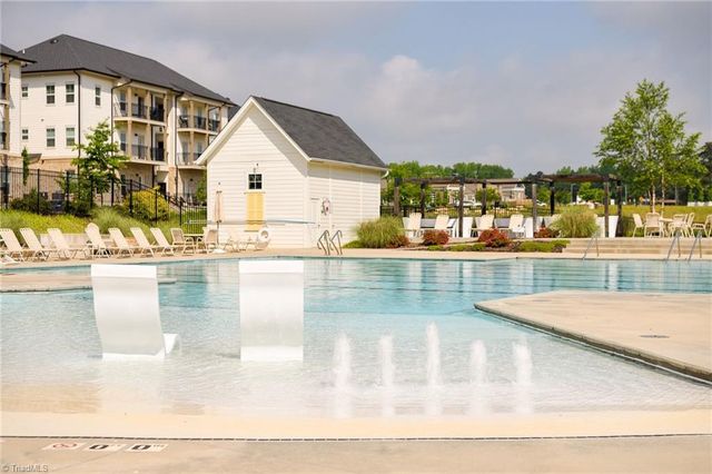 1631 Cross Village Avenue, Kernersville, NC 27284