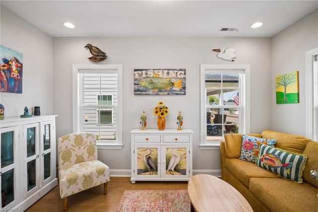 1631 Cross Village Avenue, Kernersville, NC 27284