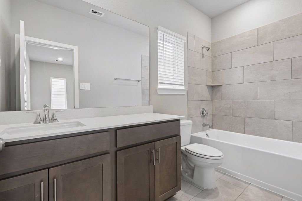 6325 Sapphire Ocean Drive, Houston, TX 77092