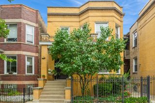2302 W Addison Street, Chicago, IL 60618