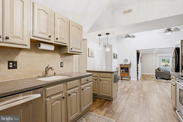601 RIVERSIDE DR, Pasadena, MD 21122