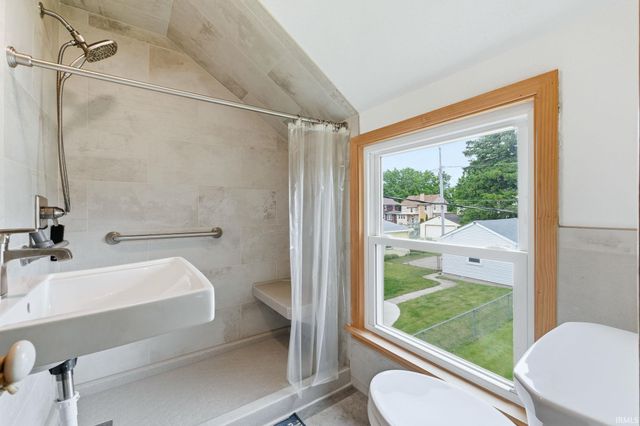 2702 Florida Drive, Fort Wayne, IN 46805