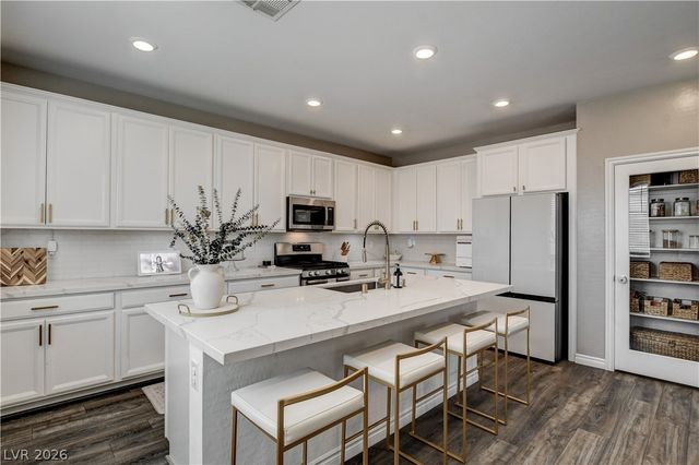 6555 Smithville Avenue, Las Vegas, NV 89142