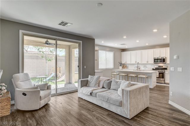 6555 Smithville Avenue, Las Vegas, NV 89142