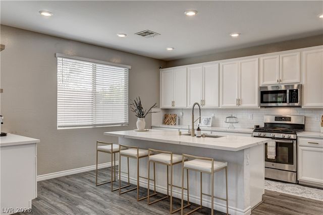 6555 Smithville Avenue, Las Vegas, NV 89142