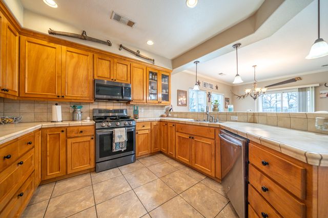 508 Antoinette Court, Red Bluff, CA 96080