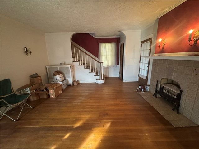 714 Wall Ave, Pitcairn, PA 15140