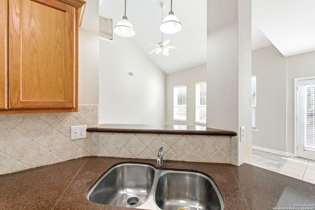 24103 Mountain Cloud, San Antonio, TX 78258