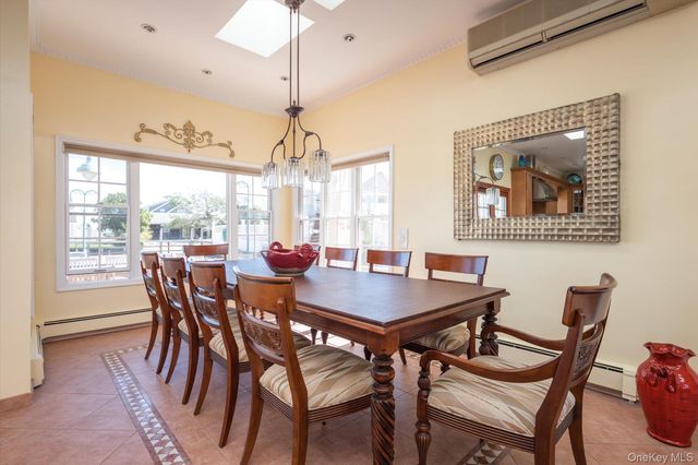 19 Marlin Road, East Quogue, NY 11942