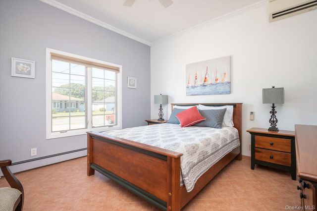 19 Marlin Road, East Quogue, NY 11942