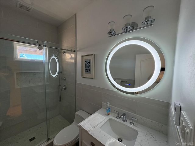 19 Marlin Road, East Quogue, NY 11942