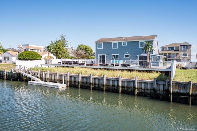 19 Marlin Road, East Quogue, NY 11942