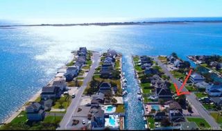 19 Marlin Road, East Quogue, NY 11942