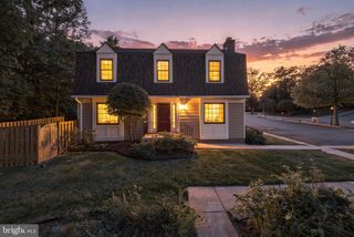 8627 PIN OAK DR, Springfield, VA 22153