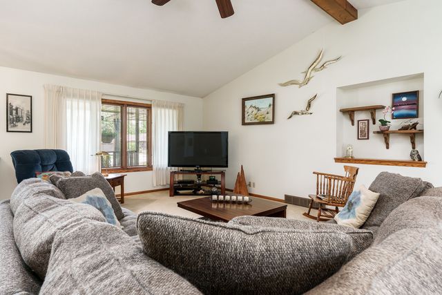 7431 FARVIEW Drive, Cherry Valley, IL 61016