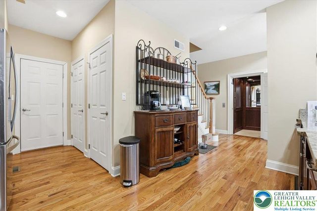 942 Greenhouse Drive 5B, Bethlehem City, PA 18017