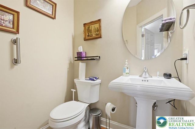 942 Greenhouse Drive 5B, Bethlehem City, PA 18017