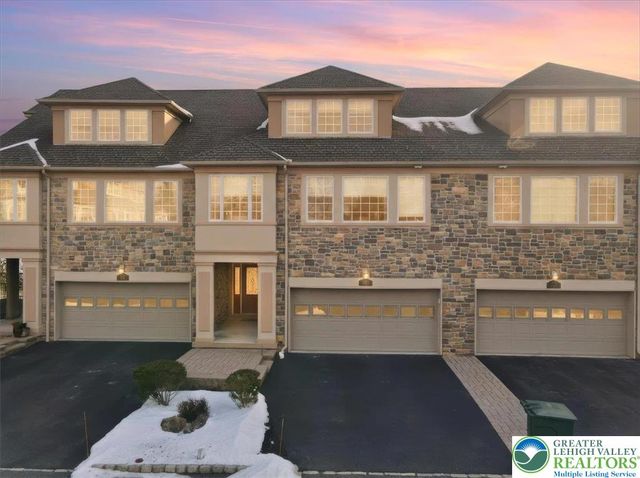 942 Greenhouse Drive 5B, Bethlehem City, PA 18017