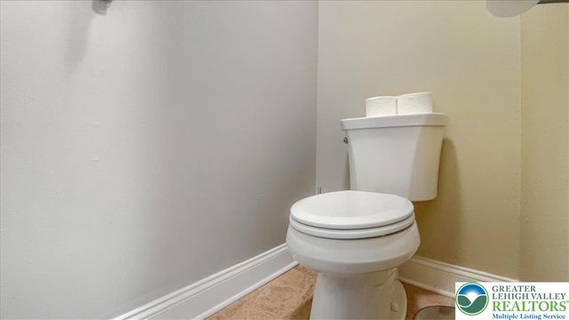 942 Greenhouse Drive 5B, Bethlehem City, PA 18017