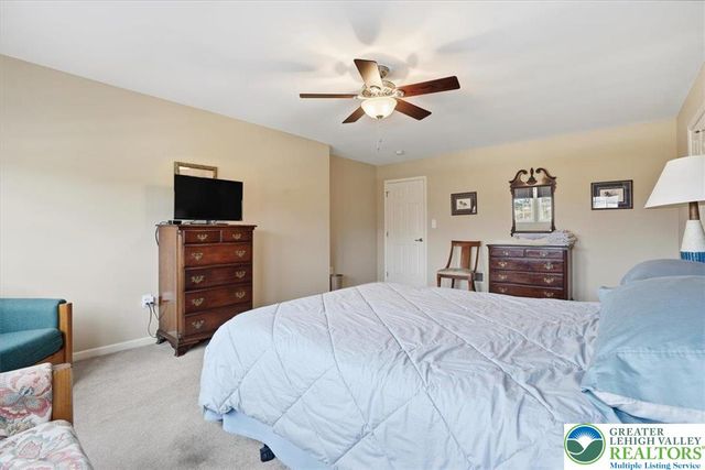 942 Greenhouse Drive 5B, Bethlehem City, PA 18017