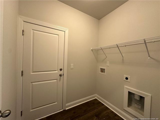563 Southerland Peak Drive, Raeford, NC 28376