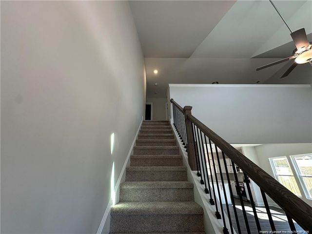 563 Southerland Peak Drive, Raeford, NC 28376
